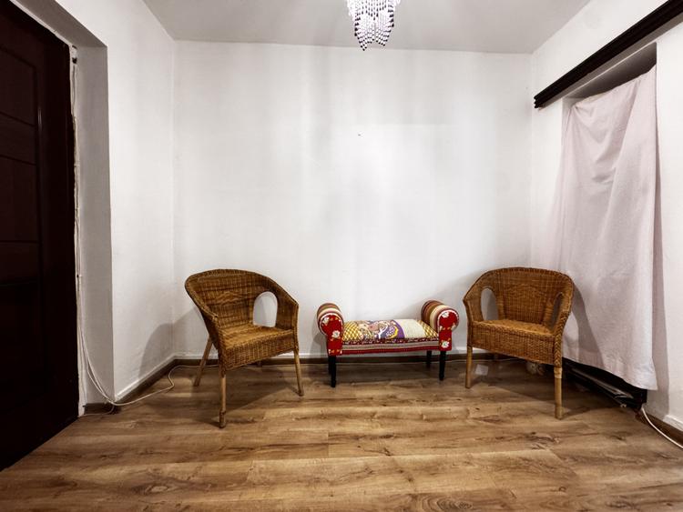 Apartament cu 2 camere si balcon | etaj 1 | PTTR | de vanzare