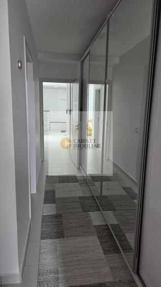3 Camere - 77 MP | Credit | 2020 | 2 Bai | Metrou Pacii - 10 minute