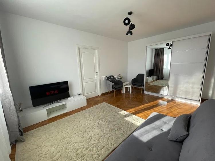 Apartament cu 2 camere, etajul 3/4, zona Podu Ros - 3