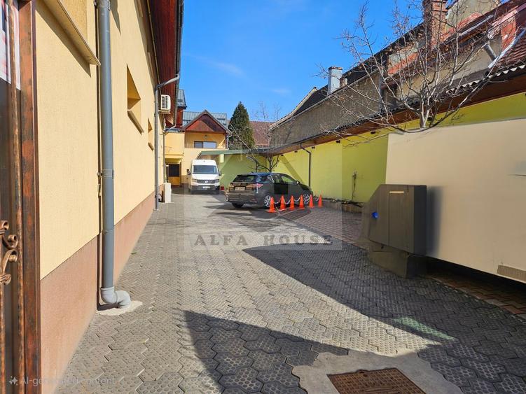 Casă plus Spațiu Comercial 741 mp, Teren 906 mp Brasov - zona Blumana