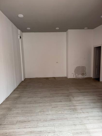 Spatiu Comercial BUCURESTI Str. Codrii Neamtului Nr. 15 Preț Negociabil