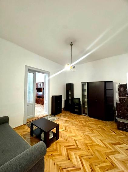 Prima inchiriere! Apartament semidecomandat 4 camere, Gruia, zona Sapte Strazi!