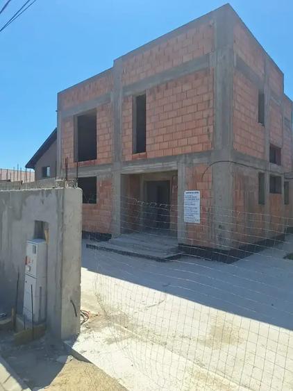 Vilă individuală în construcție 145,8 mp utili Teren 478 mp Buftea