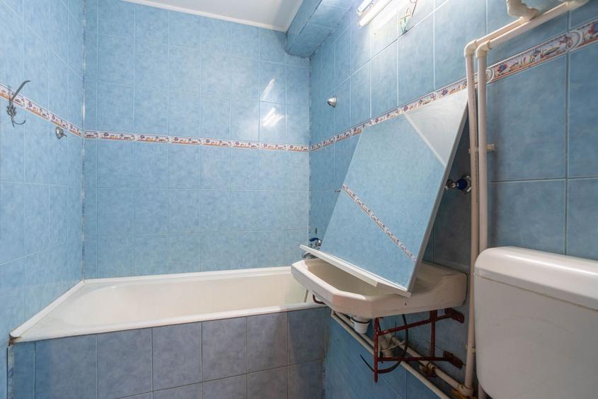 Apartament 3 camere - etaj 3 - bvd. Revolutiei - COMISION 0