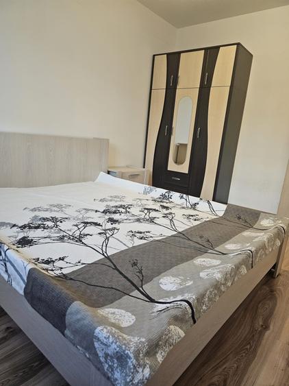 Apartament 2 camere mobilat,parcare,Tractorul-Coresi,124900 Euro
