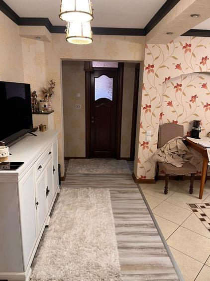 3 Camere | Centrală Proprie | Parcare | Decomandat
