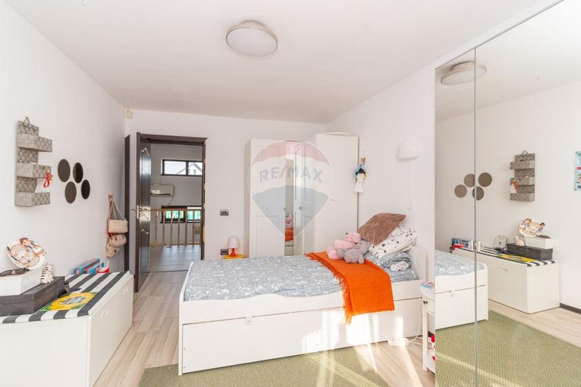 Casa de vanzare, 6 camere, 214mpu,509 mp teren, 5km de Bucuresti, 2013