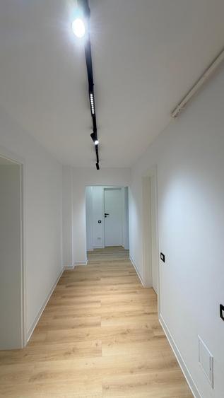 3 CAMERE 3/8 83MP BL 1995 MONOLIT RENOVAT COMPLET SCOALA 81 METROU CENTRALA