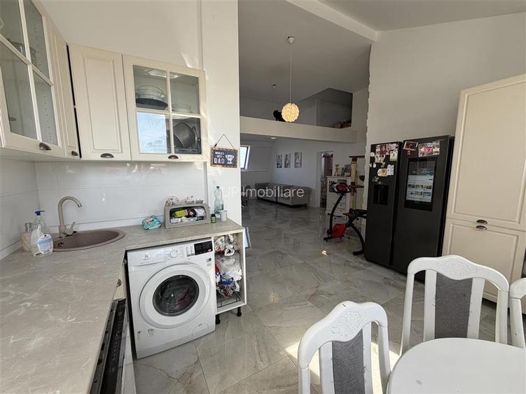 APARTAMENT 3 CAMERE | 2 BAI | 85 MP UTIL | MANSARDA | ZONA ROGERIUS | ORADEA | B - 8
