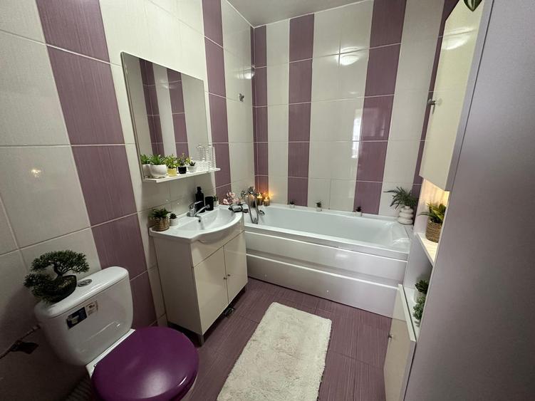 OPORTUNITATE!!! Ap. cu 2 cam DECOMANDATE,str EROILOR/FLORESTI,etaj 1 ,2 BALCOANE