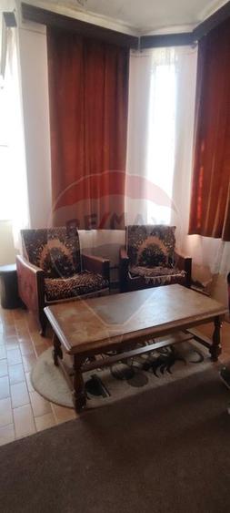 Casă cu teren generos în Ciugud cu 5 camere de vânzare