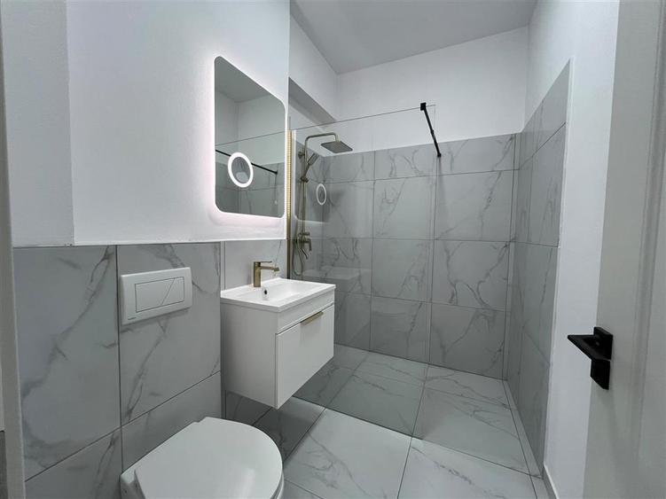 Apartament cu doua camere centru vechi bloc nou