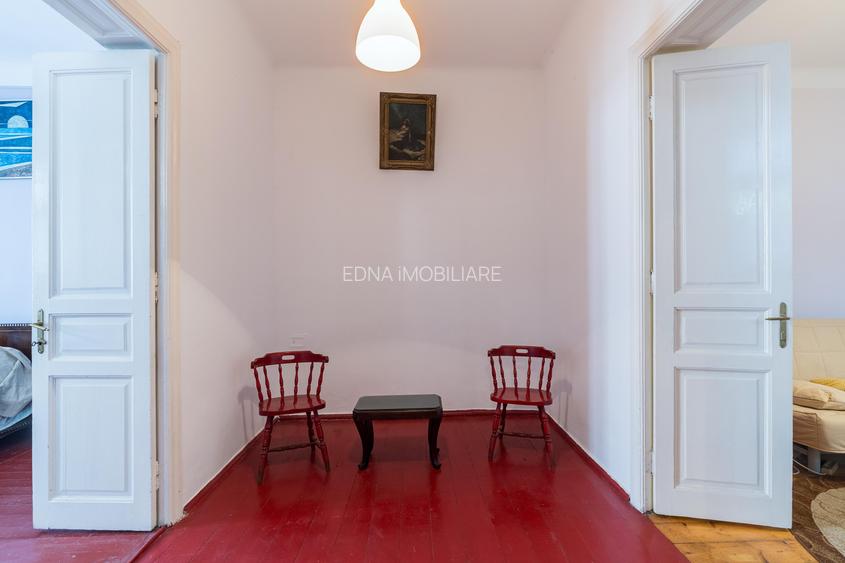 2 camere într-o casă monument istoric, strada Maria Hagi Moscu, parter