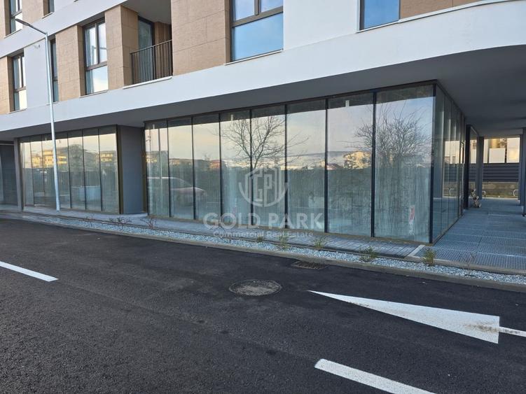 Spatiu Comercial - Floresti/Eroilor - Vitrina / TRAFIC PIETONAL