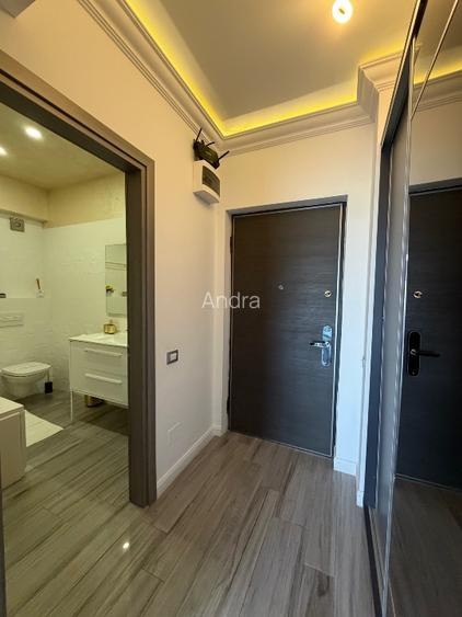 Studio Lux prima linie la mare in White Tower Mamaia - 9