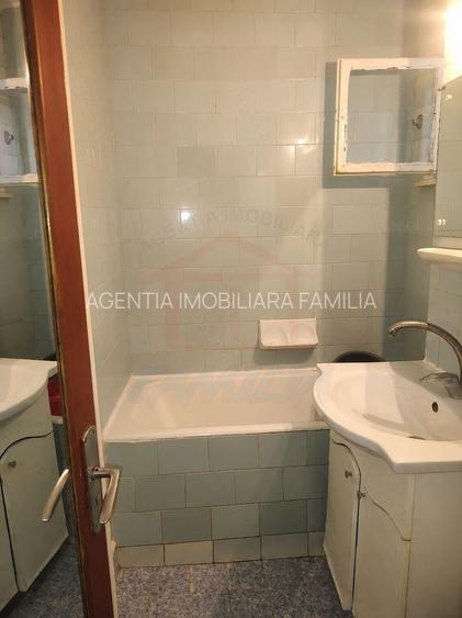 Apartament cu 2 camere decomandate, parter, luminos - Micro 13 - 5