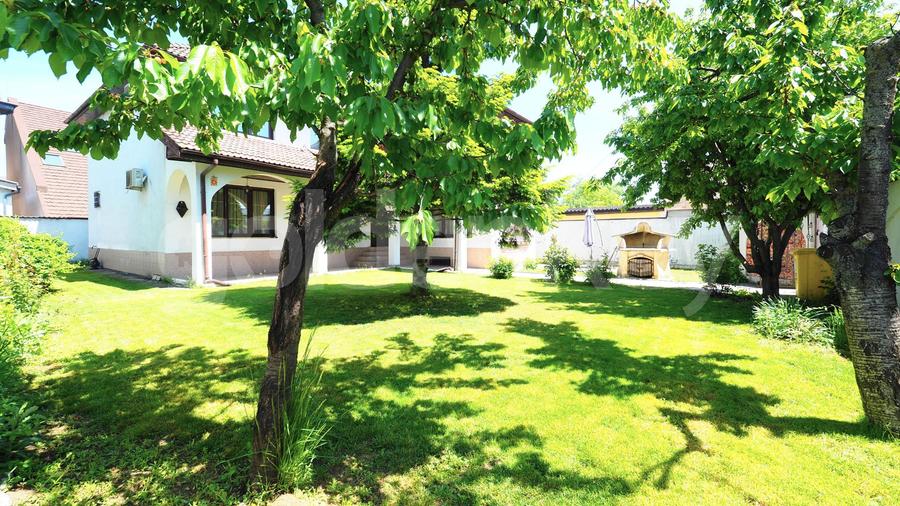 Vila spatioasa cu 6 camere | 500mp teren