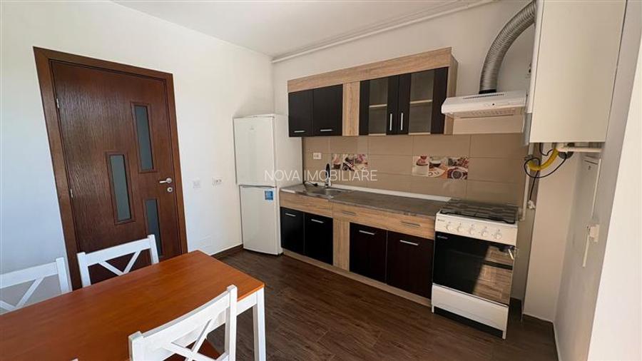 Apartament doua camere zona  Coresi - 2