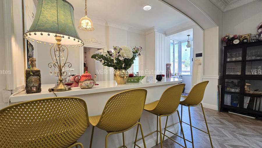 Apartament in vila splendid renovat, curte, zona Casin, parc Kiseleff la 550 m - 2