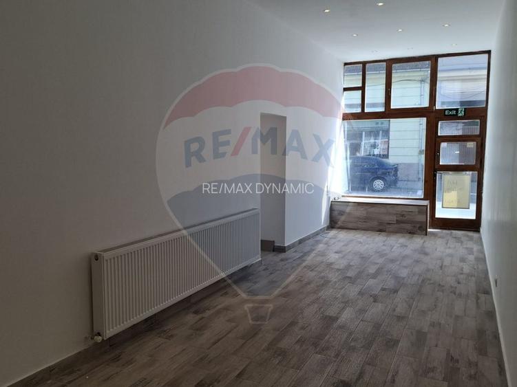 Spațiu comercial de vânzare, 39 mp, în zona Ultracentral - 2