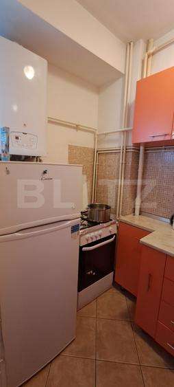 Garsonieră decomandată cu balcon, mobilată complet, aproape de Piața Dacia