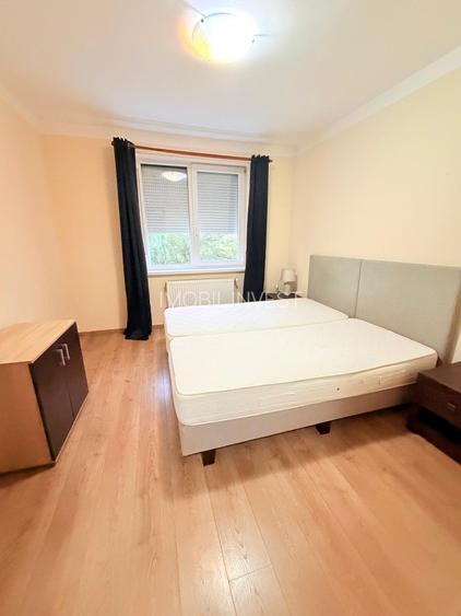 Apartament 3 camere-Cetate,65 mp + balcon 7 mp,2 parcări + boxă - 7