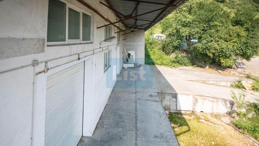 Spațiu industrial /hala /Spatiu administrativ in Resita,cartier Moniom