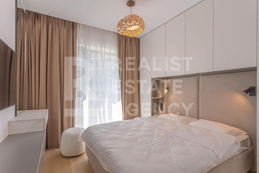Vânzare, apartament cu 2 camere, One Lake Club