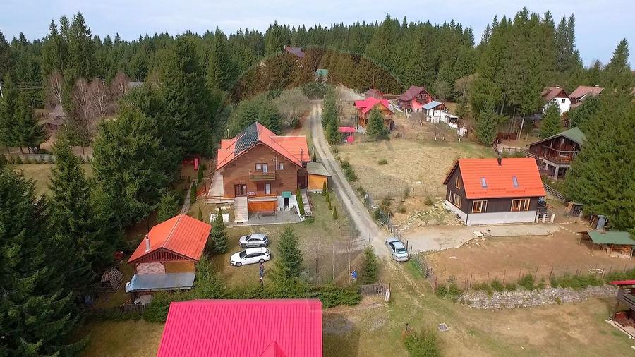 Cabana cu 7 camere de vânzare, 387 mp utili, 1300 mp teren!