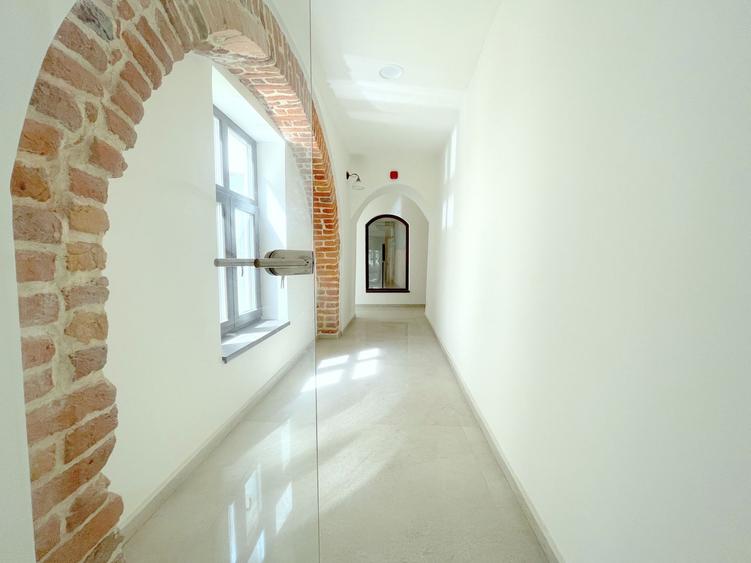 Spatiu birouri - 67 mp I zona Ultracentrala - Piata Unirii