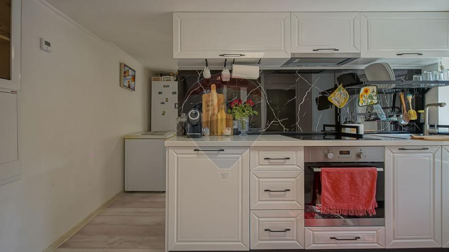 Casă / Vilă Săsească cu 6 camere de vânzare in Vulcan, Brasov
