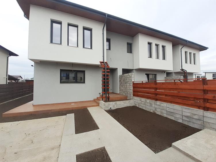 Vila de vanzare Valea Lupului