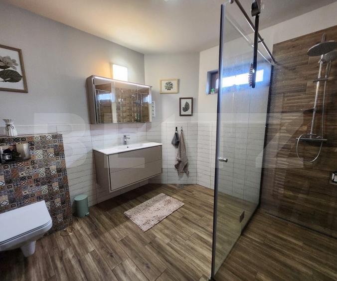 Casa superba cu 13 camere in Sangeorgiu de Mures