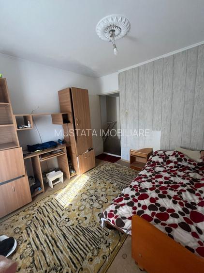 - Apartament 3 camere confort 1 decomandat, zona Progresu