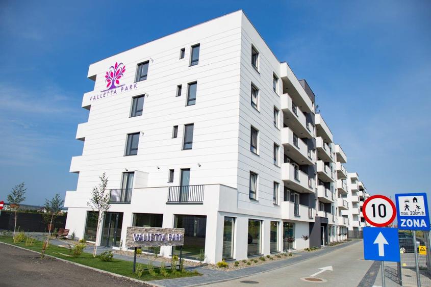 Spațiu comercial – Calea Șurii Mici, ansamblul Valletta Park