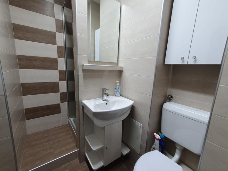 De inchiriat apartament 3 camere zona centrala- langa hotel Central