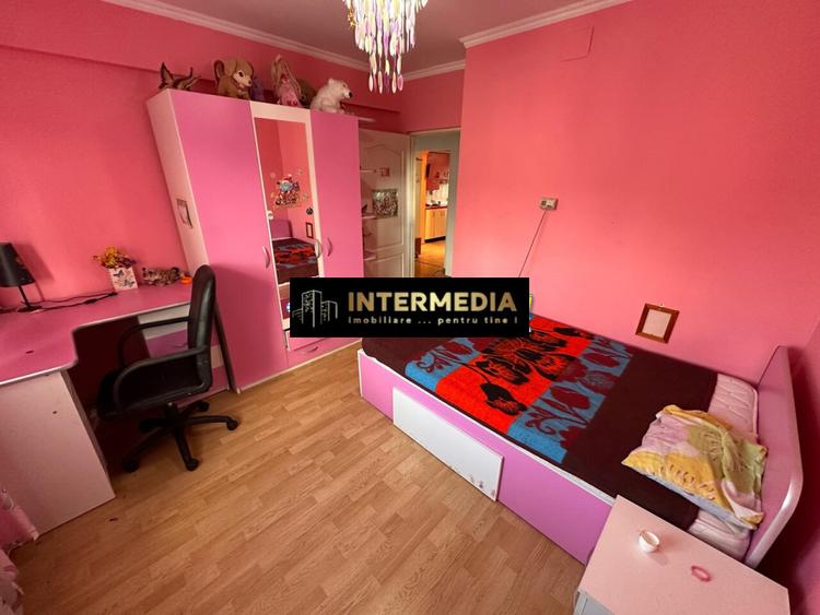 Vanzare Apartament 4 camere Deco CETATE Mercur 2 bai 90 mp cu balcon si pod