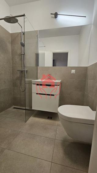 Baneasa Shopping City-3 camere mobilier ROVERE I parc I scoli I garaj interior