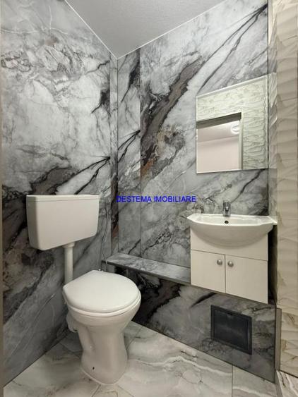 Garsoniera lux etaj 3, superba.