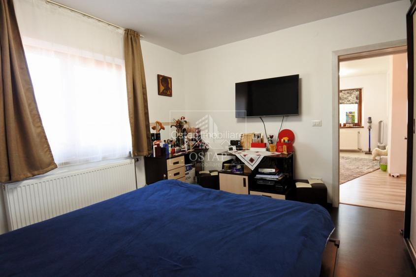 Vilă modernă tip duplex  în Bacău - zona Tache - strada Mărăști - 10