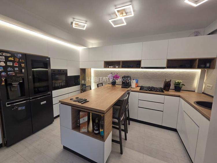 Vilă  cu mansardă, piscină și design modern – Tunari - 12