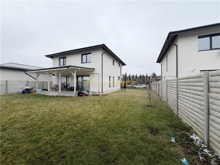 Vila individuala P+1E - 4 camere 3 bai + dressing - 484mp teren - 15