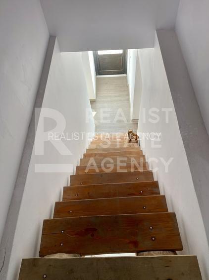 Vânzare, clădire impresionantă, 11 camere, 9 dormitoare, Păcurari - 12