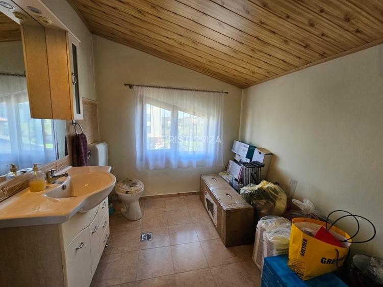 Casa cu piscina - Chiajna (6 dormitoare - 6 bai - 2 livinguri) - 9