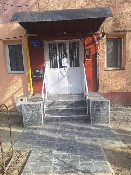 APARTAMENT 3 CAMERE * ETAJ 2 * TOMIS NORD * STR TULCEA NR 5 *  STRADAL * GAZE  - 3