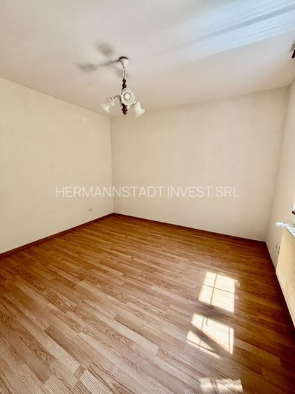 Casa individuala - zona Calea Dumbravii - 2 intrari separate - 10