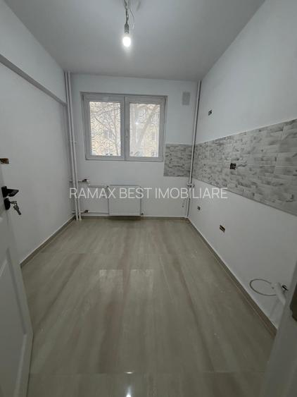 Titan 4 minute metrou - 3