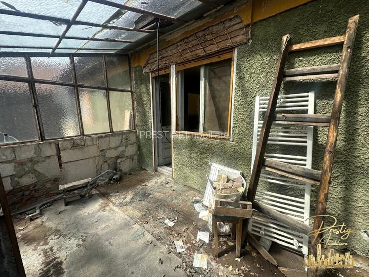 Casa renovabila cu teren generos de 700 mp in zona Garii - Oradea - 24