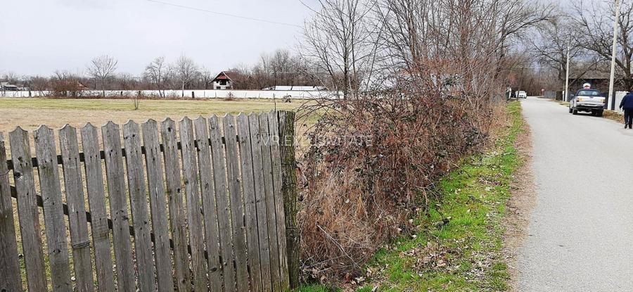 TEREN INTRAVILAN POLOVRAGI - STRADA IZVOARELE - 3