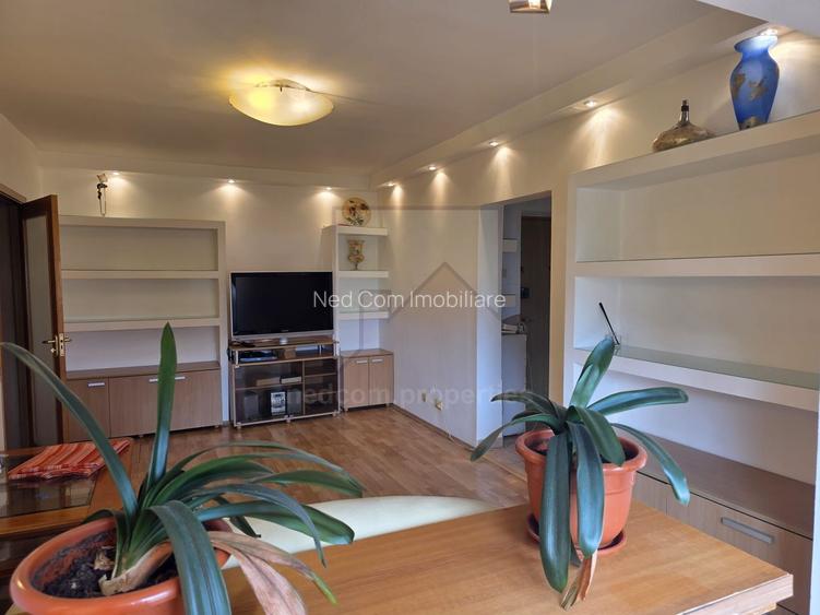 Vanzare apartament 2 camere Lizeanu - 2